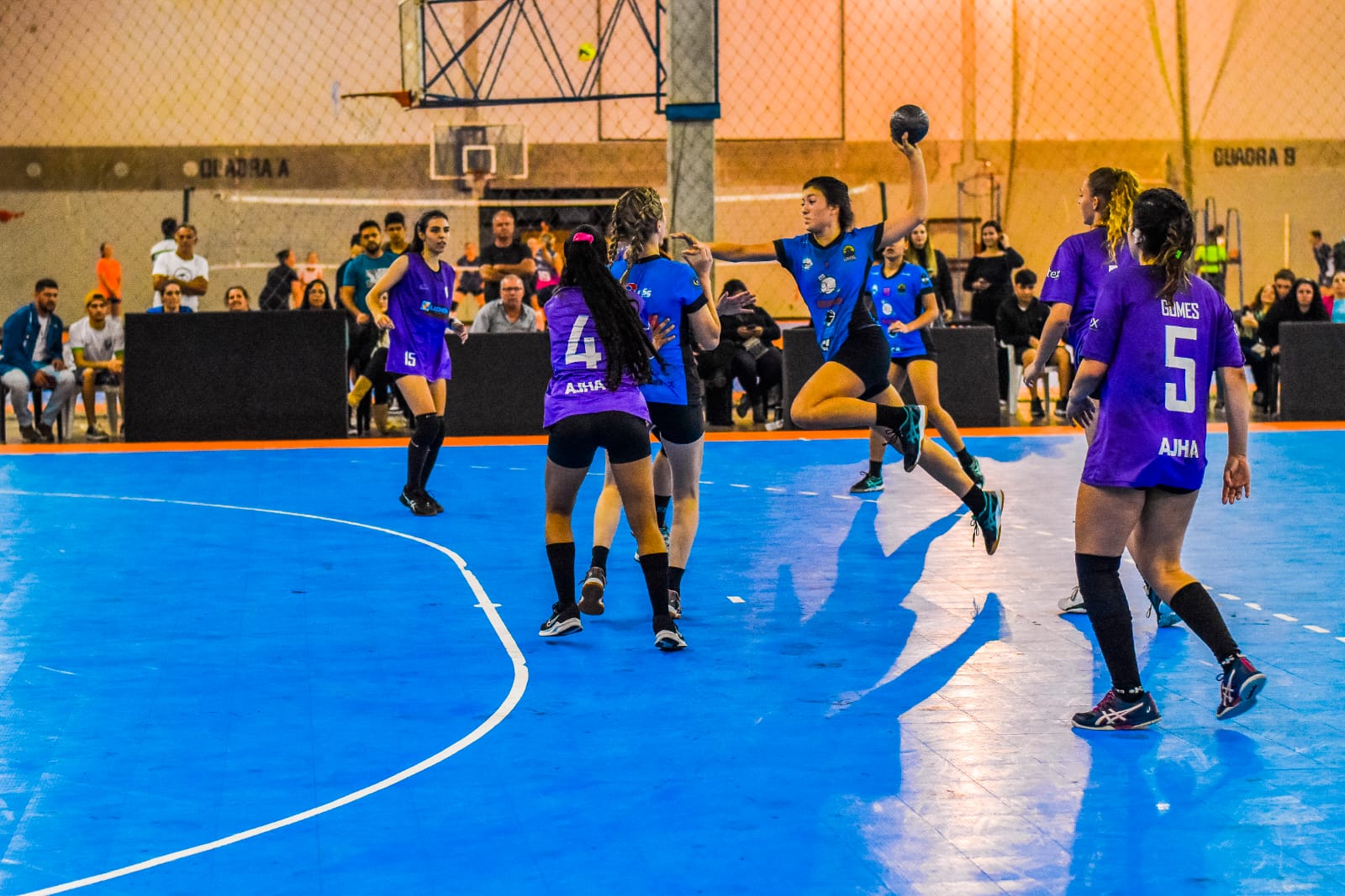 Atleta de Massaranduba na Seleção Brasileira Juvenil de Handebol Hora